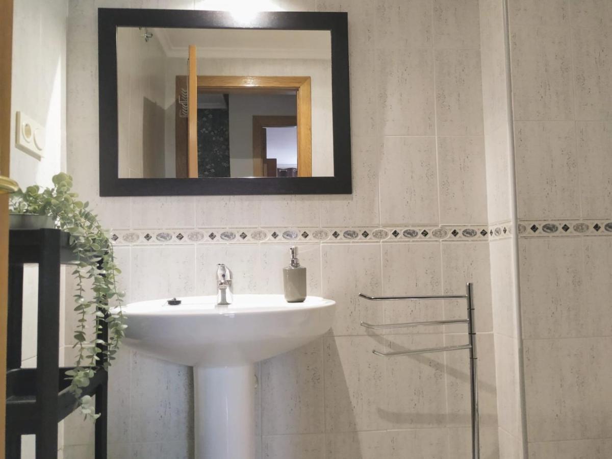 Apartamento en OVIEDO,WIFI Exterior foto