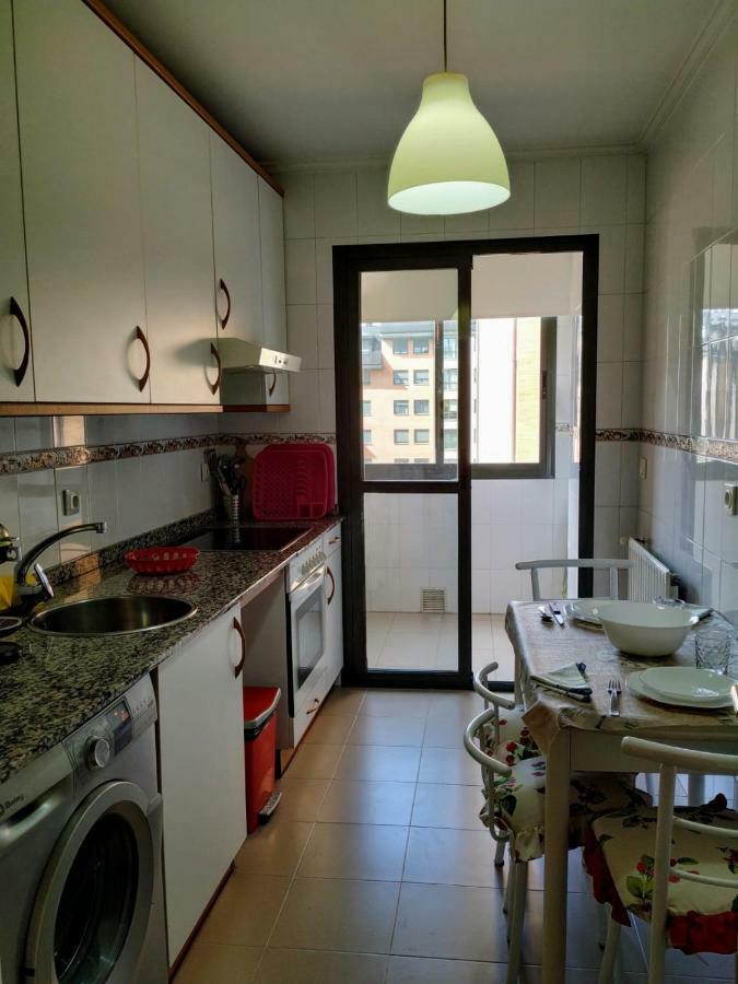 Apartamento en OVIEDO,WIFI Exterior foto